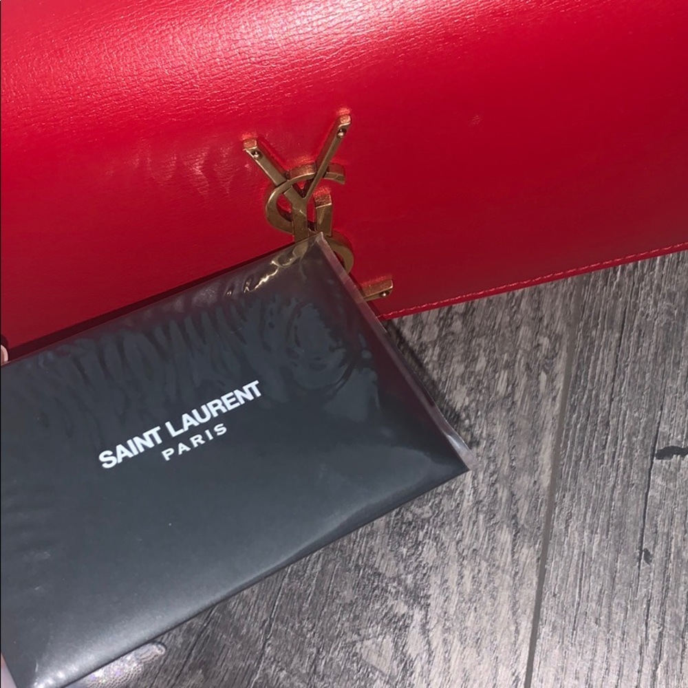 **‼️SOLD‼️** YSL (Saint Laurent) Red Handbag! - Picture 8 of 13